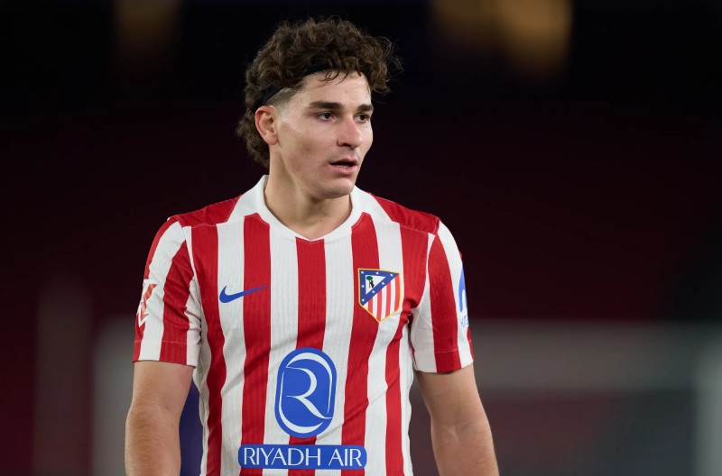 Atletico không muốn bán Alvarez