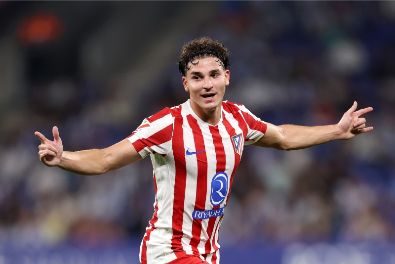 Nhiều đội bóng lớn theo đuổi Alvarez