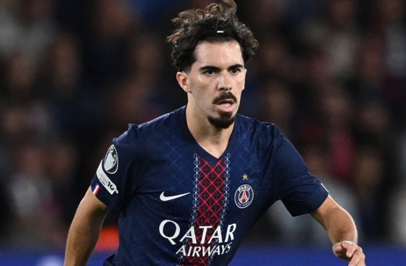 Vitinha cự tuyệt lời mời gọi của Real Madrid 1 Tiền vệ Bồ Đào Nha cam kết tương lai với PSG