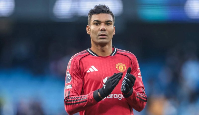 Quỷ đỏ chấp thuận để Casemiro ra đi