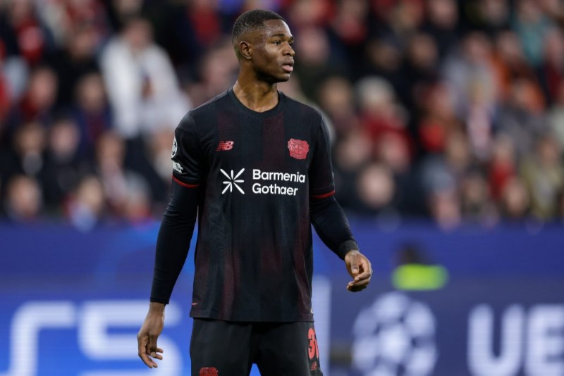 Leverkusen xem xét bán Christian Kofane