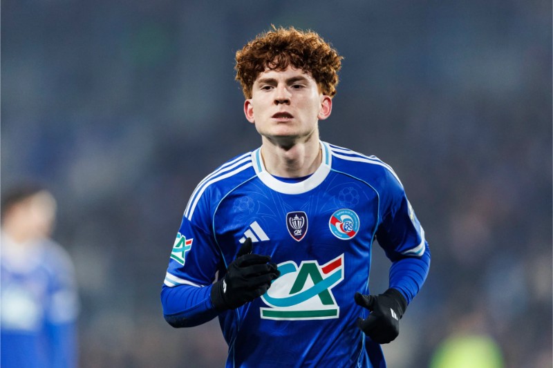 Chelsea đã ký hợp đồng với Barco